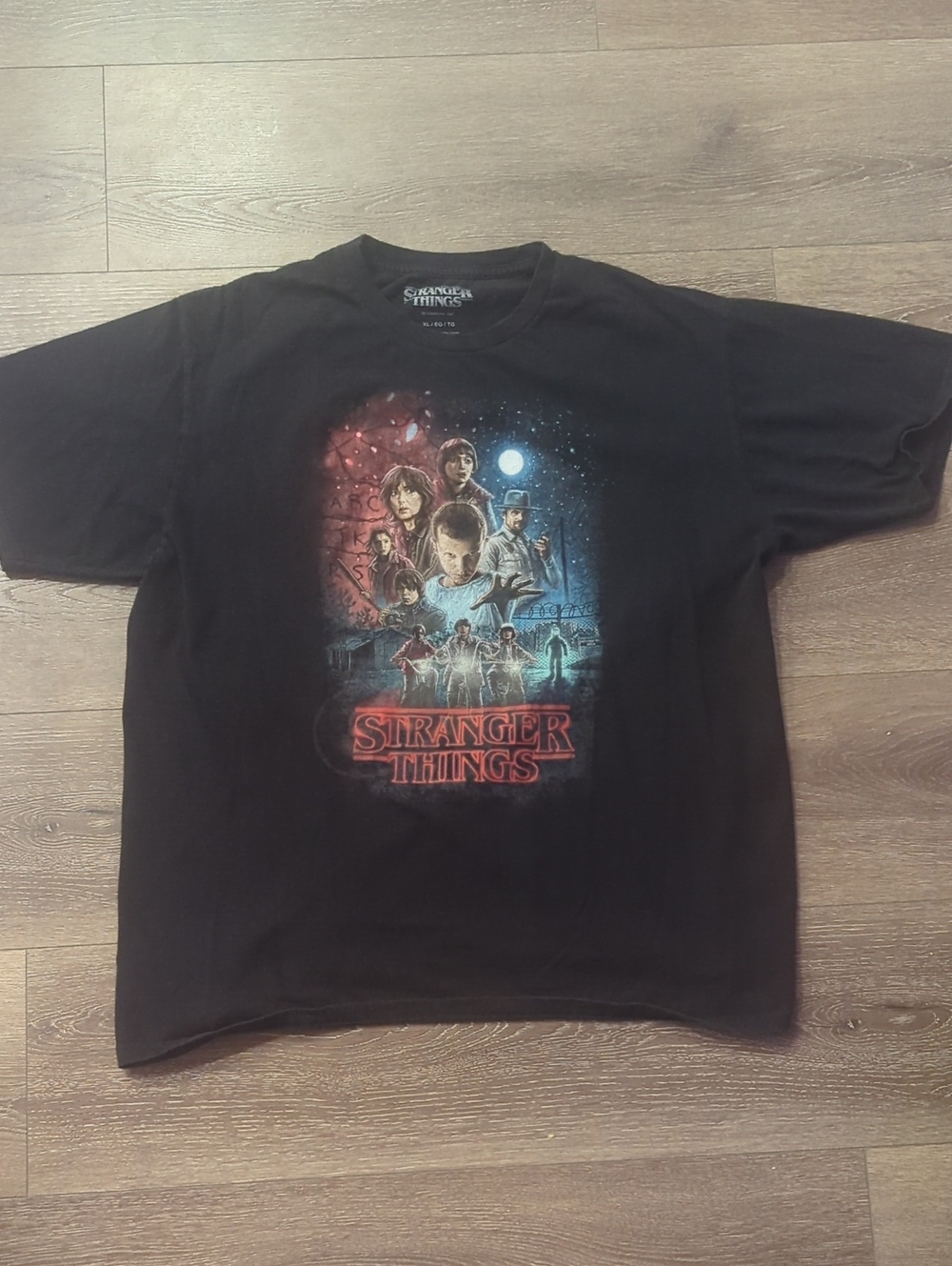 Official Stranger Things Netflix Graphic T-Shirt Black XL